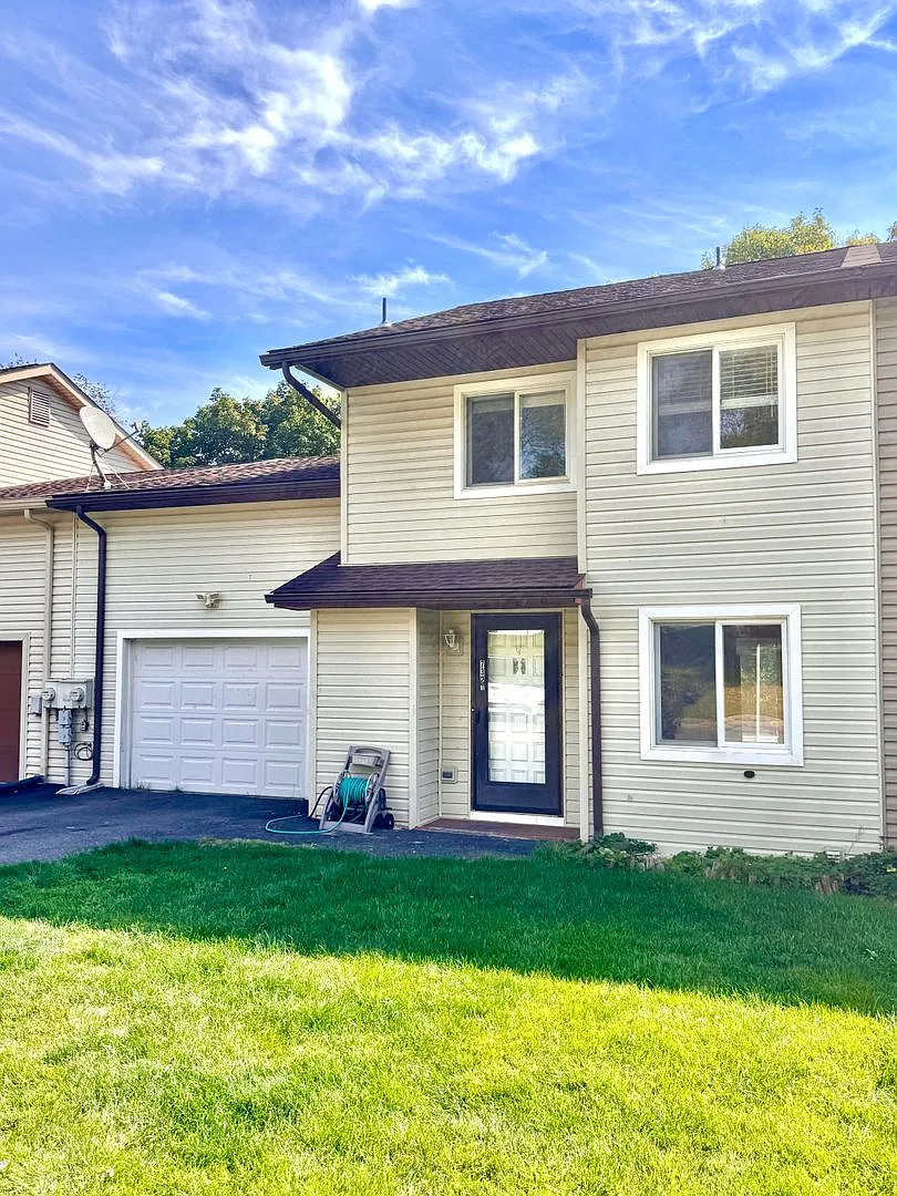 Spacious Three Bedroom Townhome — Photo 1