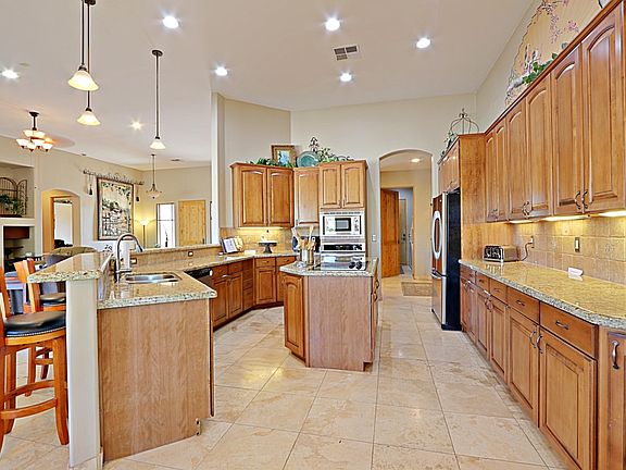 Kitchen 3