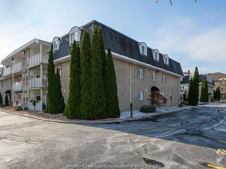 1995 Normandy St #315B — Photo 3