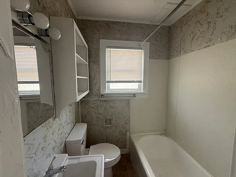 100 S College Ave #4 — Photo 5