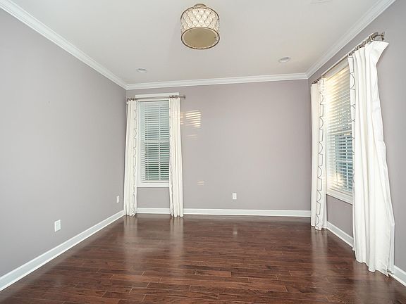 5th image of 104 Leigh Creek Dr
