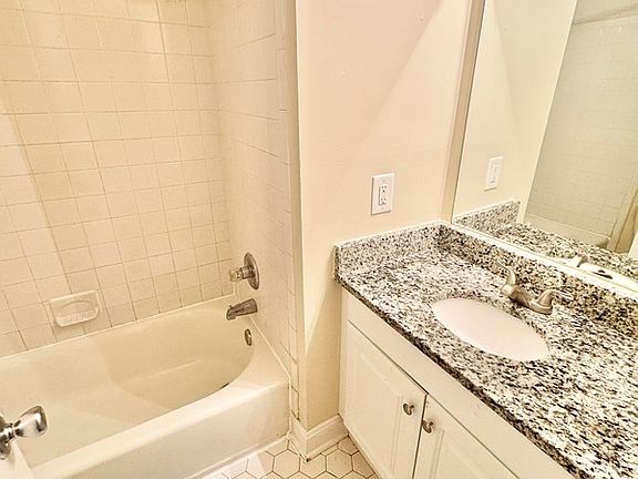 5th image of 3209 Ellwood Ave APT A