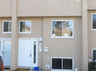 608 Shennecossett Rd APT C, Groton, CT 06340