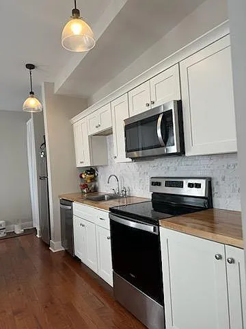 2027 E 5th St #4 — Photo 11