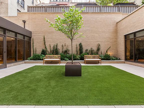 4th image of 269 W 87th St #9B
