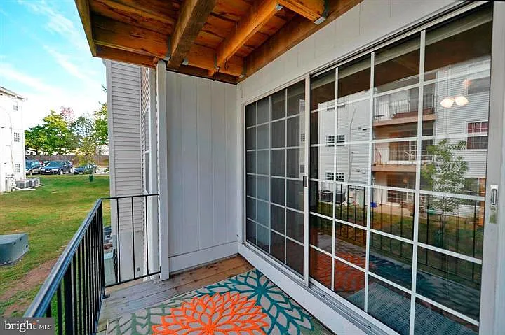 109 Fort Evans Rd SE #C — Photo 15