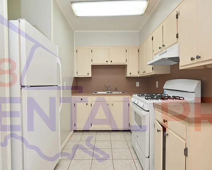 427 E Mississippi Ave — Photo 7