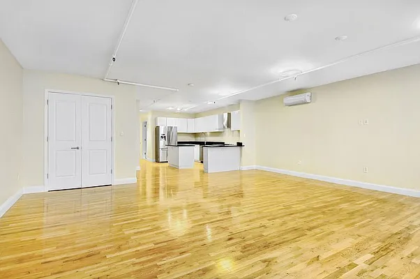 Rented by Loftey LLC | media 16