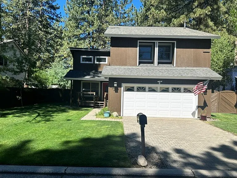 920 Tanglewood Dr — Photo 2