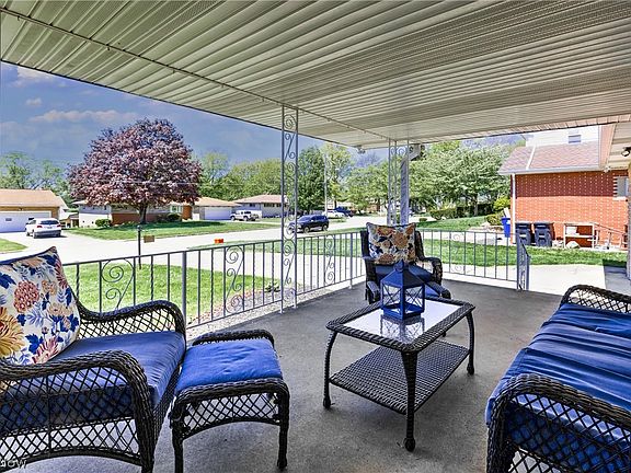 5th image of 15 Homestead Pl