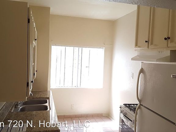 4th image of 720 N Hobart Blvd APT 2