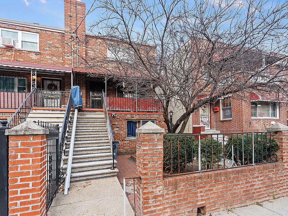 1st image of 963 E 225th St