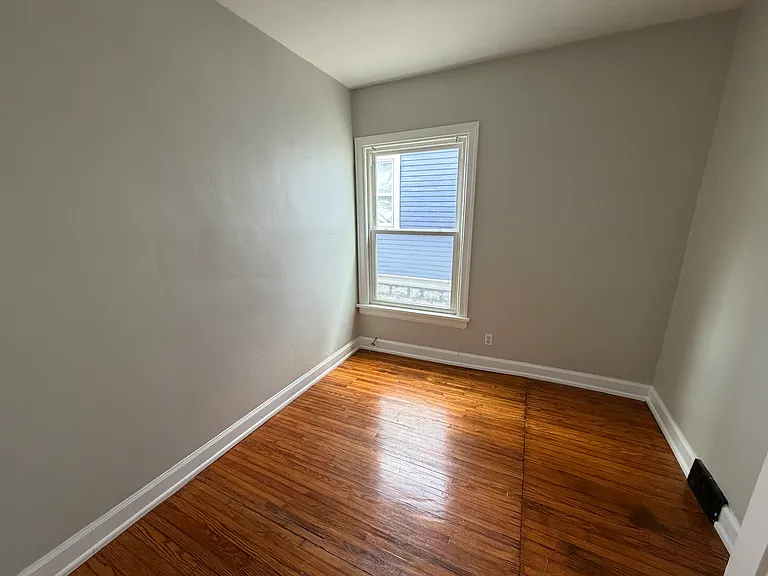17 Crescent Ave — Photo 12