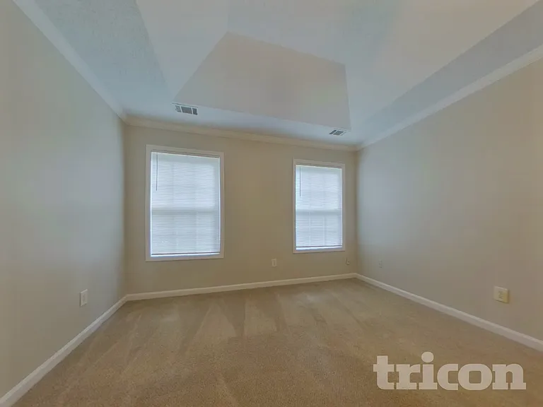 1619 Spring Hill Ct — Photo 7