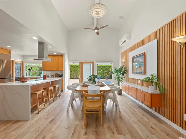 7172 Naakea St, Honolulu, HI 96825