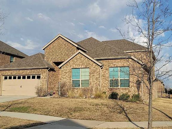 2nd image of 3719 Devine Dr