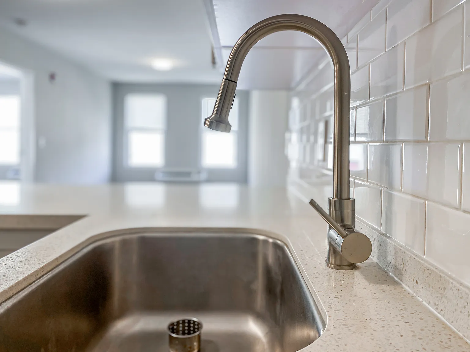 1 bed, 850 sqft, $1,725 — Photo 4