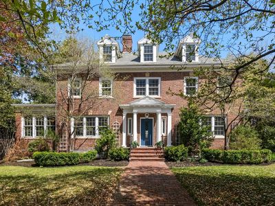 405 Commonwealth Ave, Newton, MA, 02459