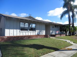 6061 Lemon Ave APT A, Cypress, CA 90630