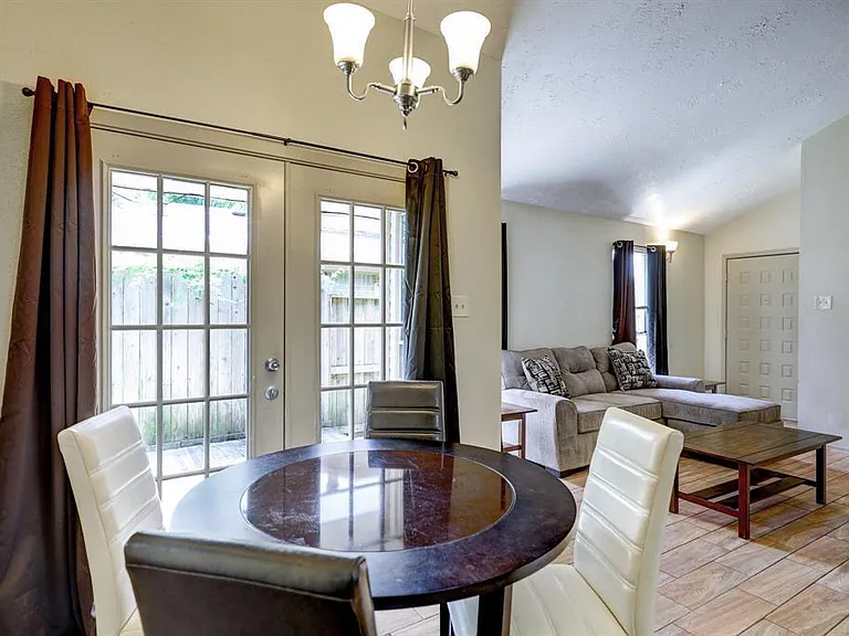 3110 Trembling Creek Cir — Photo 5