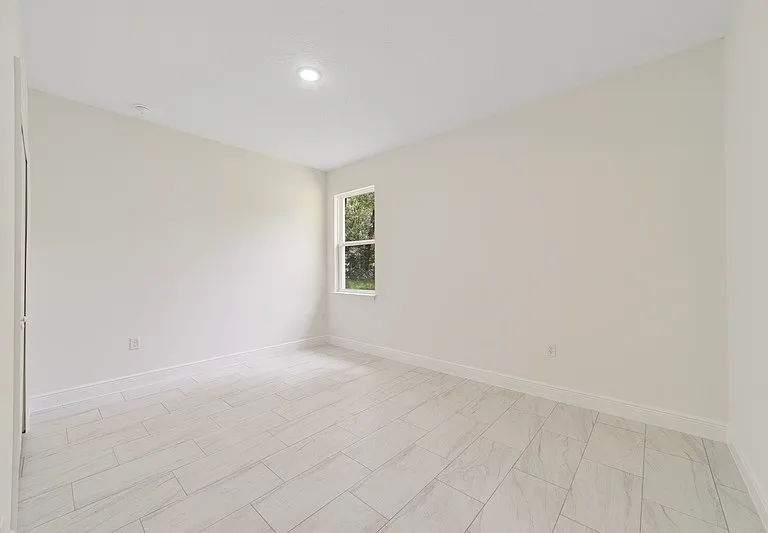 1912 W McNeal Dr — Photo 9