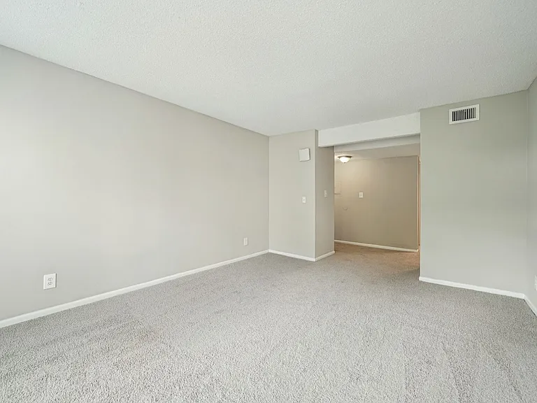 Hills at Hoover Apartments — Photo 6