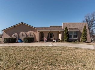 408 S Silver Top Ln, Raymore, MO 64083