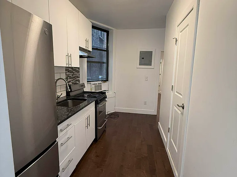 436 E 75th St #3FE — Photo 8