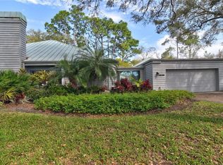 10483 Longwood Dr, Seminole, FL 33777