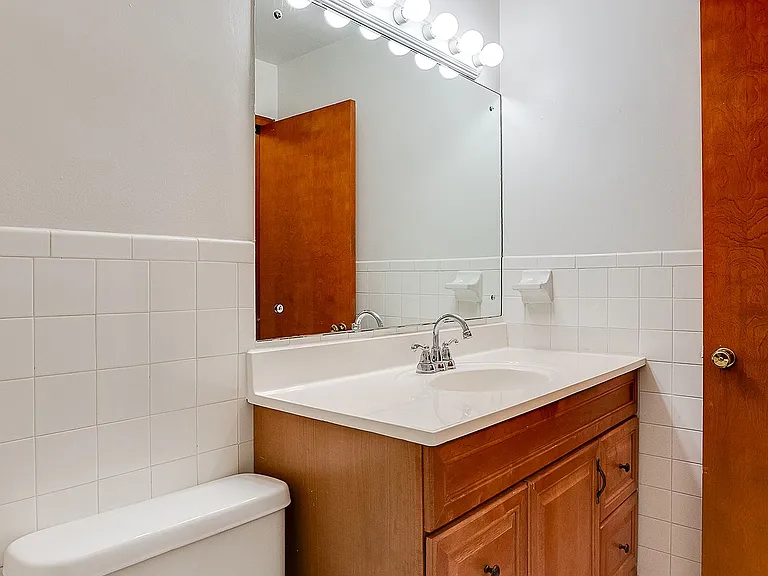 Arden Court Apartments — Photo 19