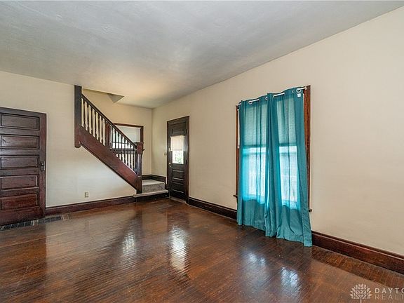 5th image of 614 Creighton Ave