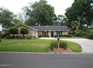 1841 Twelve Oaks Ln E, Neptune Beach, FL 32266