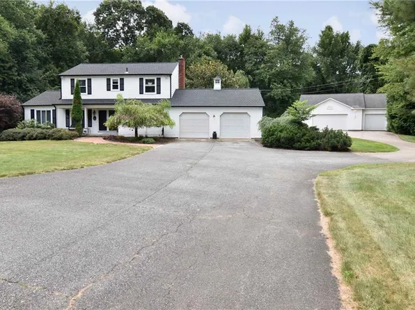 520 Stony Ln, North Kingstown, RI 02852
