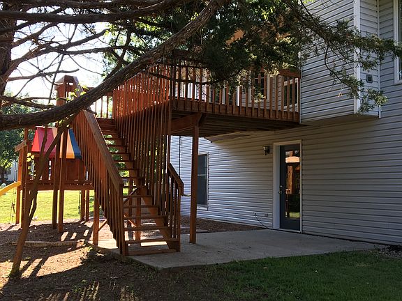 Multi-level Sitting Areas