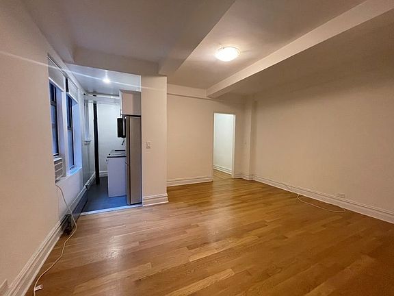 5th image of 205 W 88th St Floor 5