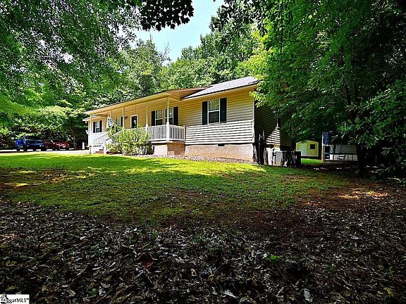 4th image of 1107 Laurel Ave E