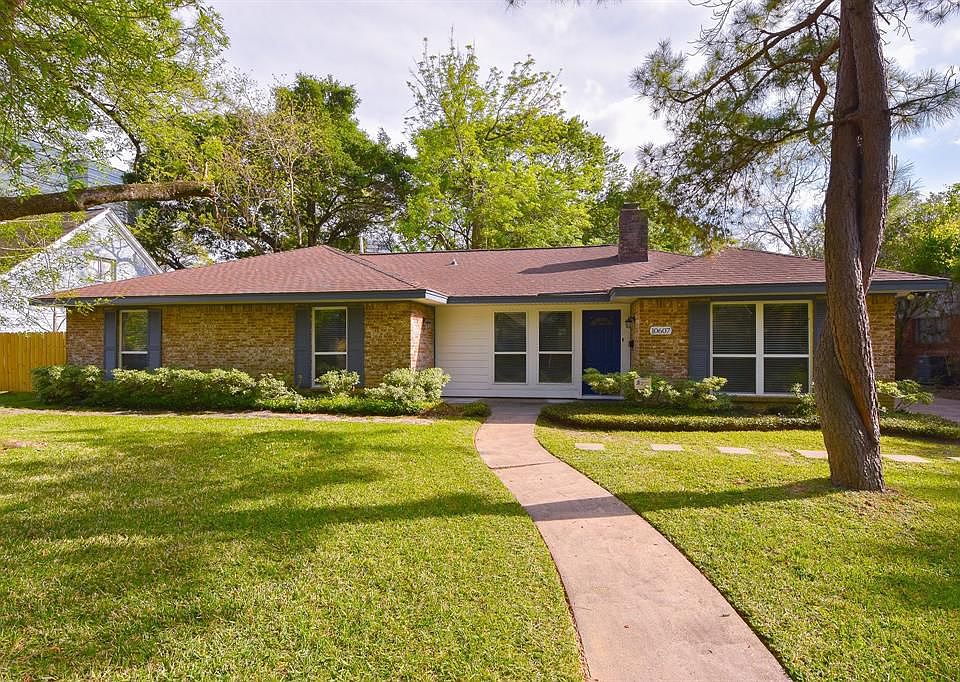 1st image of 10607 Meadow Lake Ln