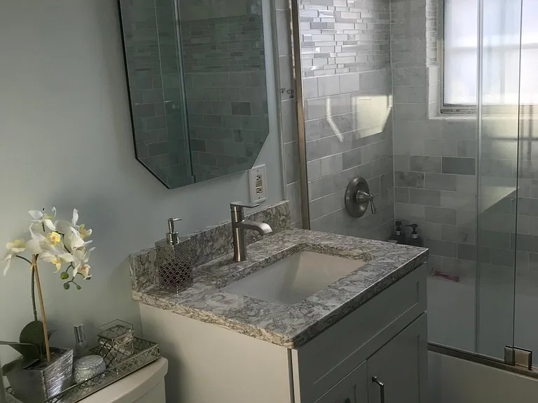 1812 N Queens Ln #217 — Photo 40