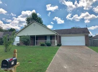 210 Bent Oaks Dr, Jackson, TN 38305