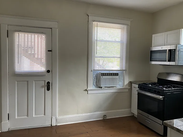 4120 Ivanhoe Ave #1 — Photo 3