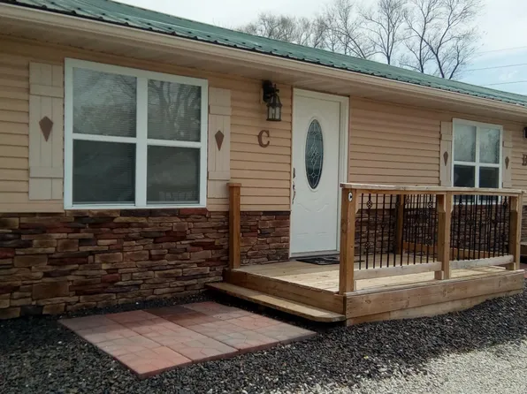 606 W McPherson St APT B, Knob Noster, MO 65336