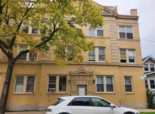1208 N Parkside Ave #3, Chicago, IL 60651