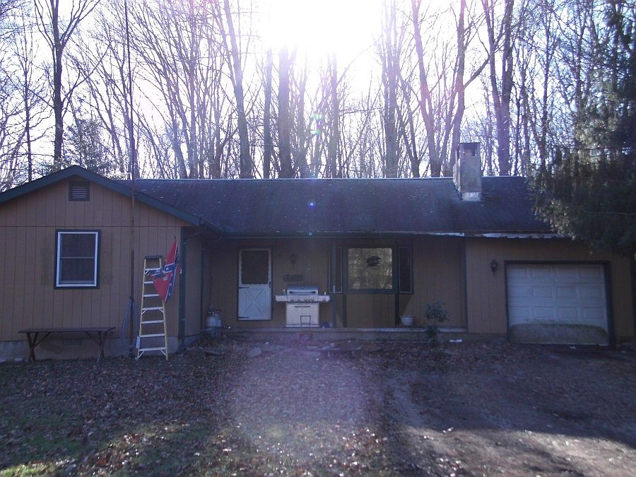 1st image of 115 Oak Ln