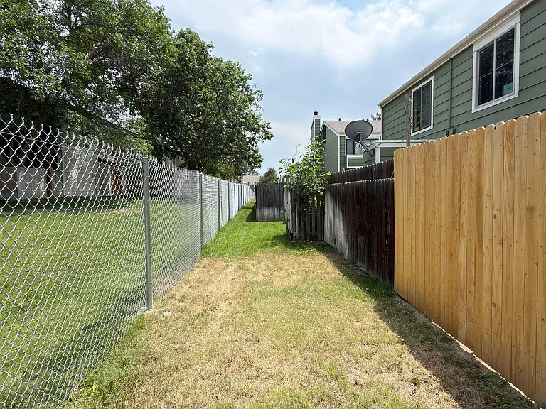 12184 E Kepner Pl — Photo 29