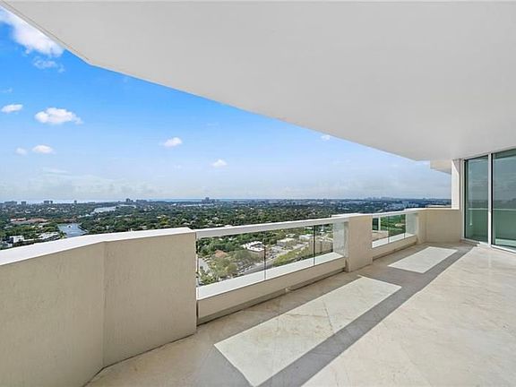 4th image of 411 N New River Dr E APT 2702