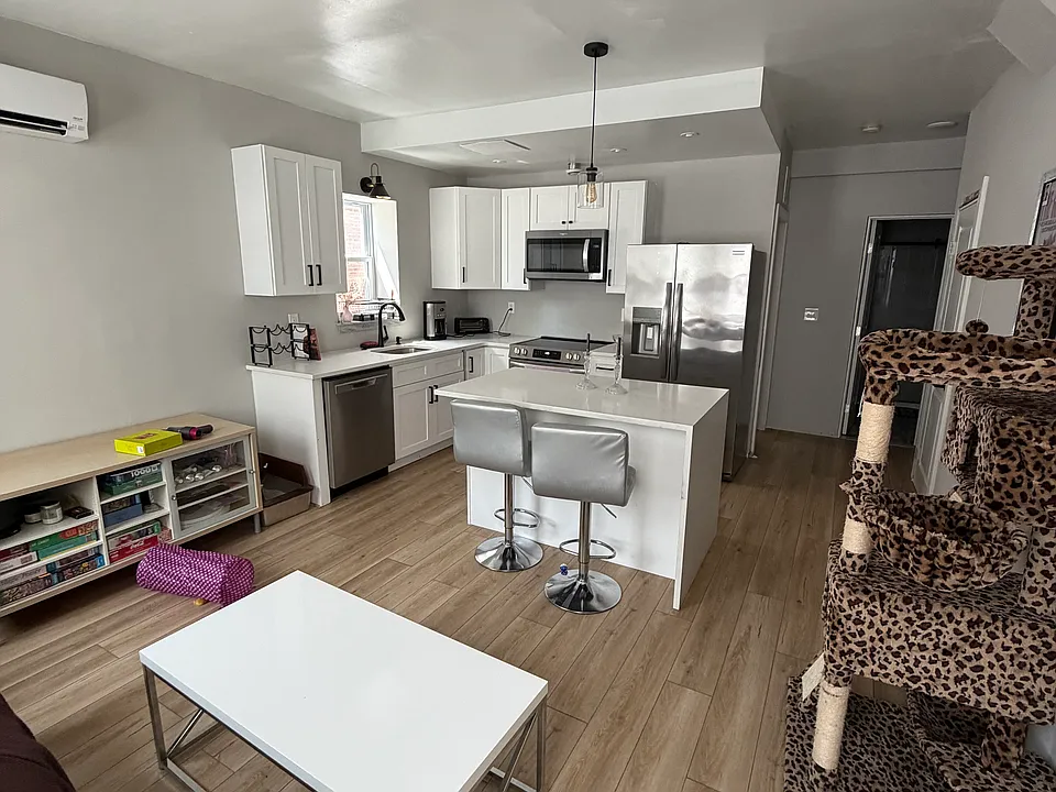 Kitchen/LR