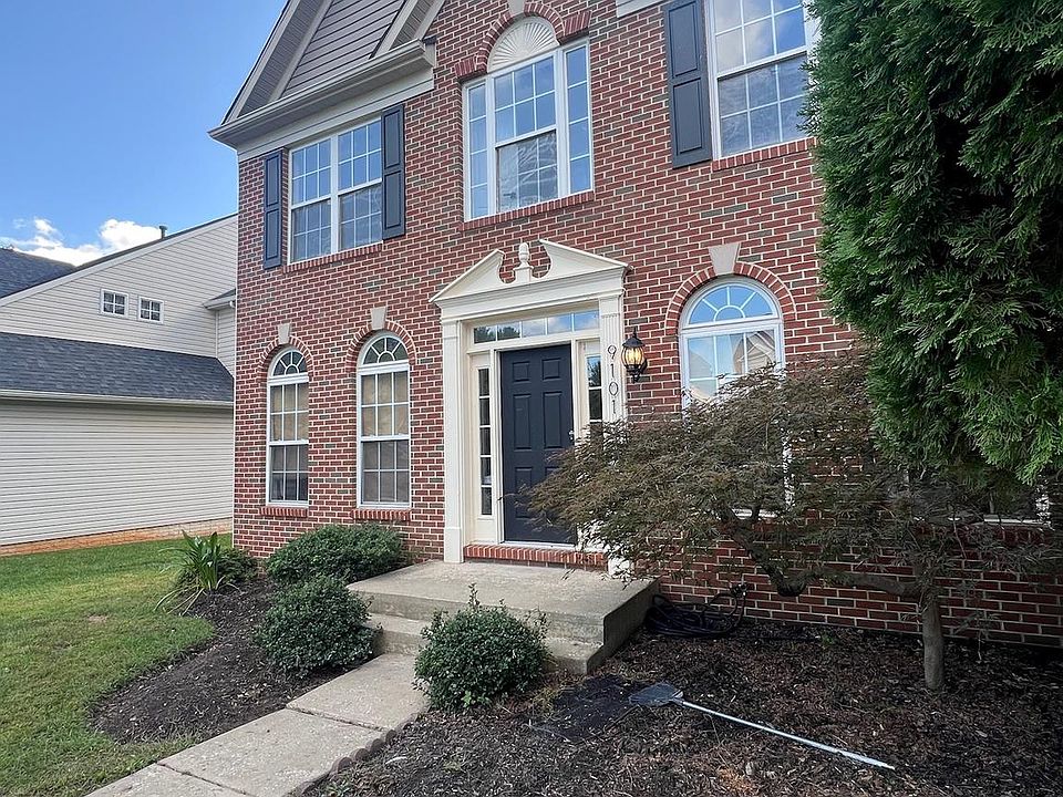 2nd image of 9101 Amber Oaks Way