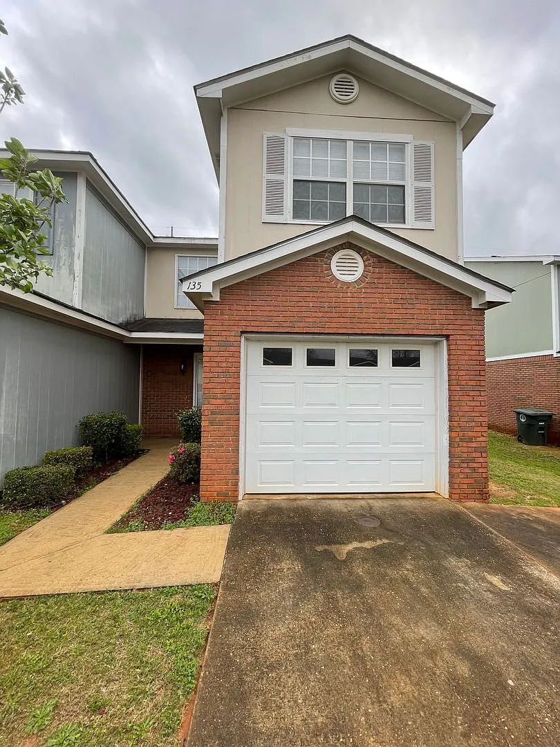 Dunwoody Subdivision — Photo 1