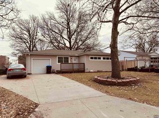 1452 SW Amhurst Rd, Topeka, KS 66604