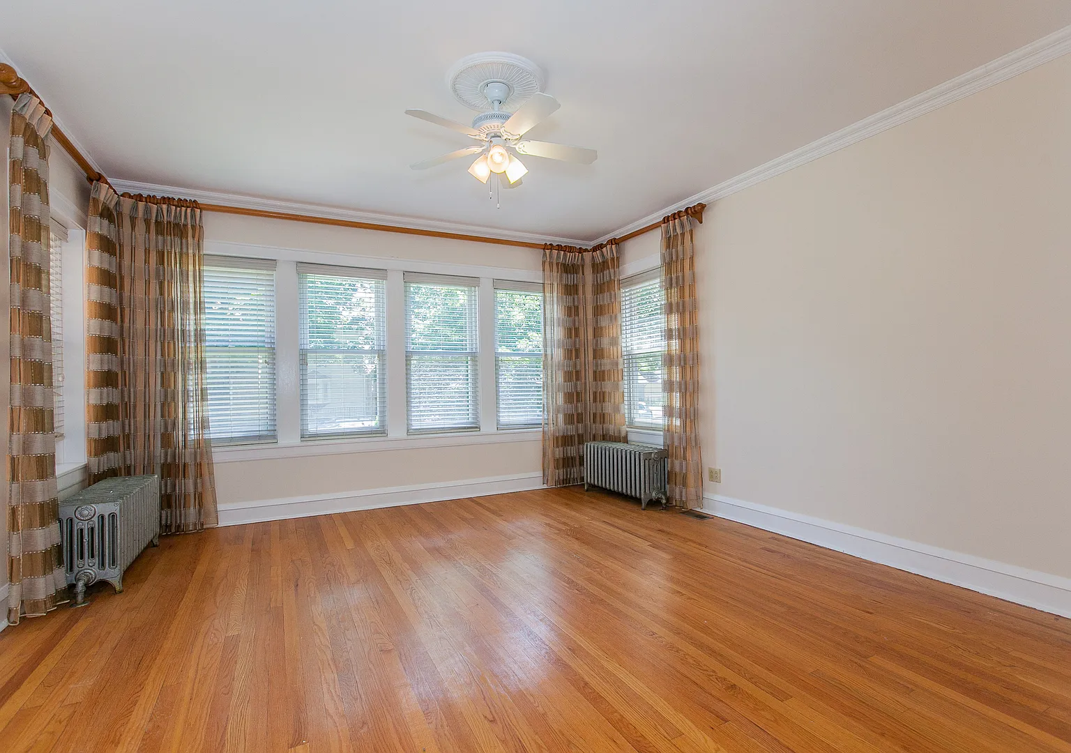 2 bed, $1,850 — Photo 3
